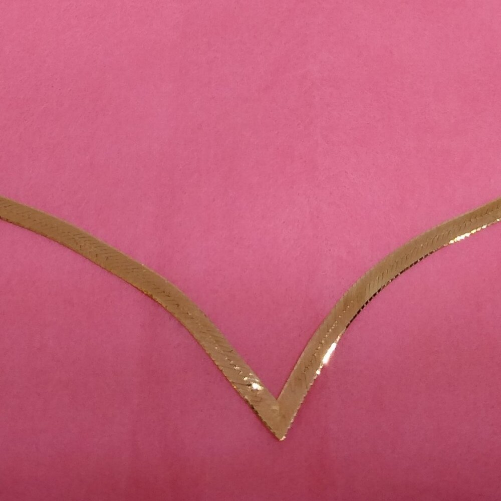 Beautiful solid 14kt gold, Chevron herringbone necklace. - Picture 9 of 16